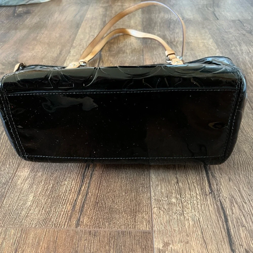 Black Patent Coach with Tan Trim Satchel/Purse - Picture 6 of 7